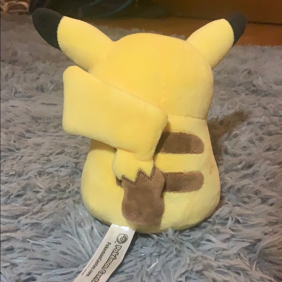 Pikachu - Picture 2 of 5